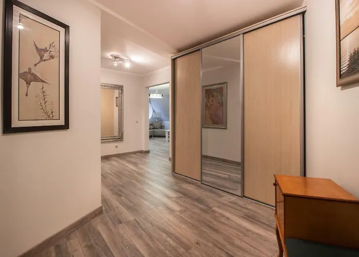 Old Dome Square Апартаменты *